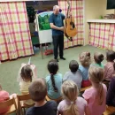 Loutkové divadlo - „Divadlo Dan Taraba - TŘI ZLATÉ VLASY“ Motýlci + Včeličky