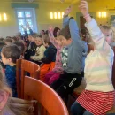 Výchovný koncert v Armádním domě pro Motýlky a Včeličky
