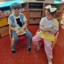 Motýlci dramatizují pohádku O Červené Karkulce
