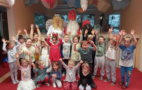 MIKULÁŠ U VČELIČEK